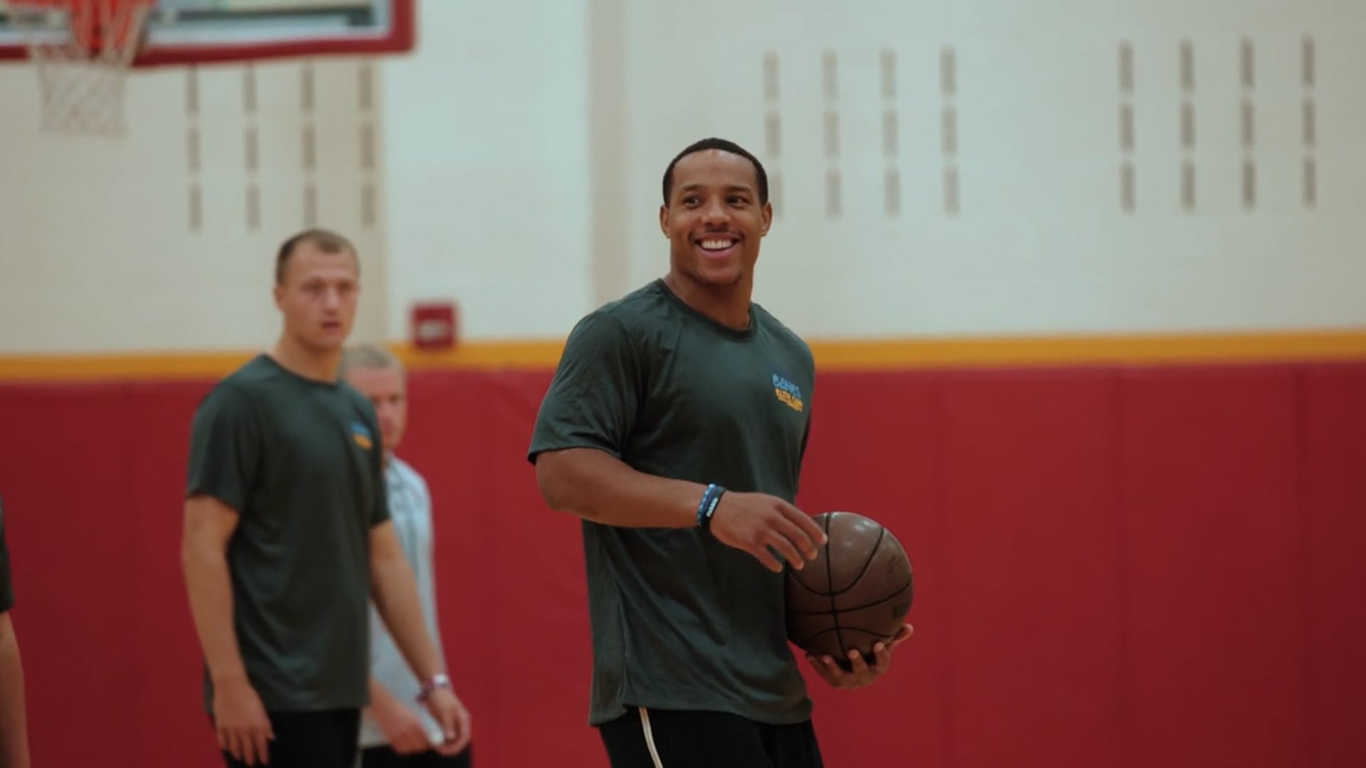 Desmond Bane Gives Back to his Community