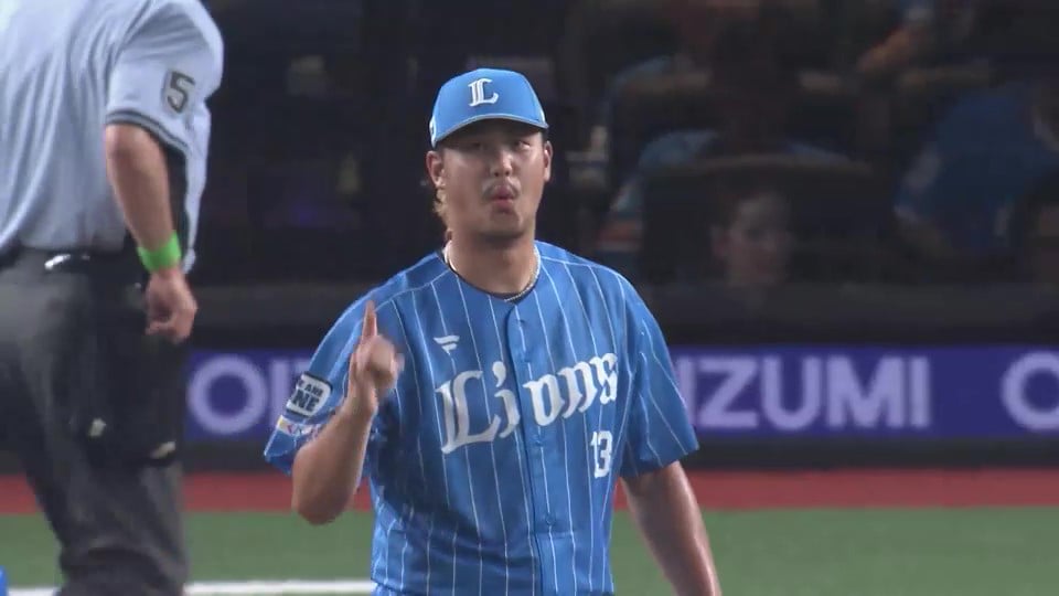 【2回表】好フィールディング!! ライオンズ・高橋光成 バントに素早く反応しダブルプレー!!  2023年8月1日 埼玉西武ライオンズ 対 福岡ソフトバンクホークス