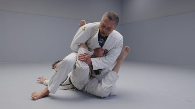 Foot lock when passing the guard