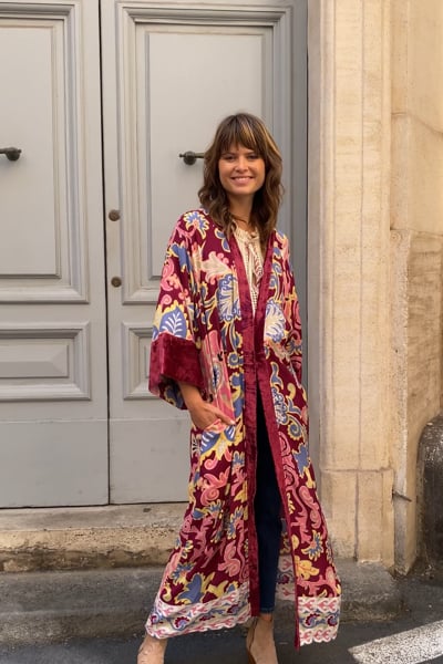 Video: Long Kimono Ivana