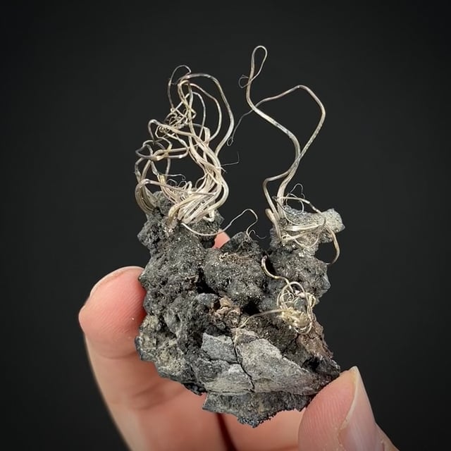 Native Silver on Acanthite