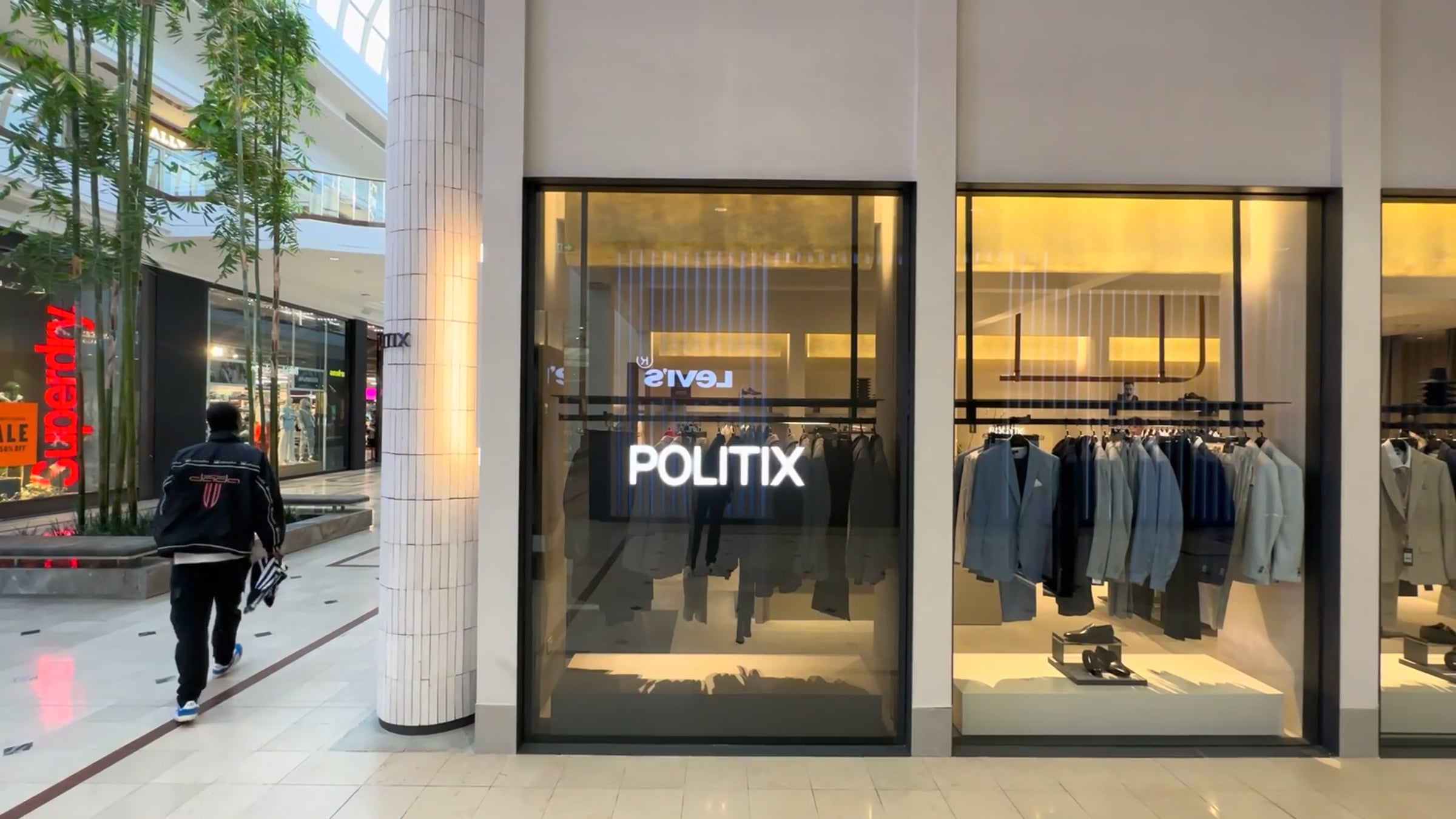 Politix Chadstone Shopping Centre - Transparent LED Film | Videos ...
