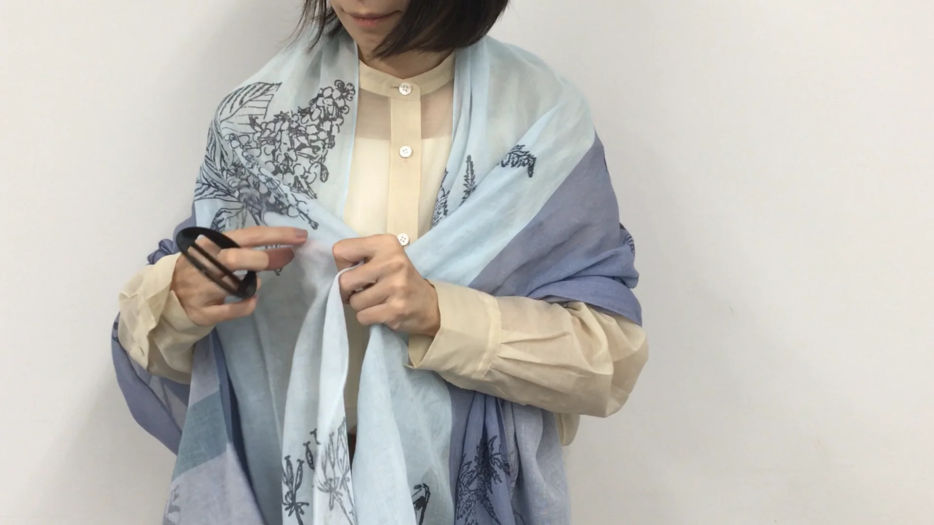 美品✨エトロ ボタニカル柄 大判ストール 総柄 シルク100% ブラック系 110225616240630001?$VS_1500$