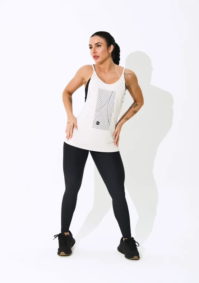 Camiseta fitness feminina viscolycra off white maxxi cava com silk