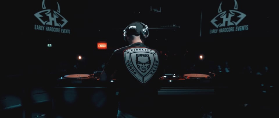 Video afspelen "Commercial | Eearly Hardcore Events - Geen gedoe, Gewoon Early (2020)"