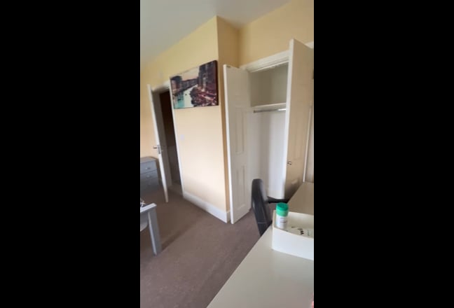 &pound;140 Pw High Spec  ensuite  available now. Main Photo