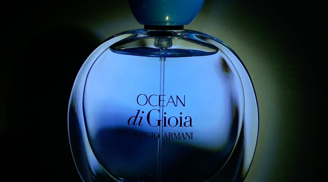 OCEAN DI  GIOIA -  GIORGIO ARMANI SPEC AD /  BY JANOS VISNYOVSZKY