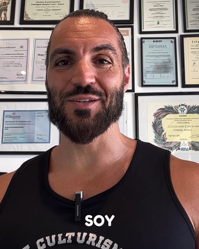 Roberto Amorosi Hernandez, Founder Escuela de Culturismo Natural