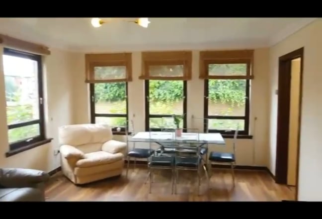 Large 2 double bedroom & fully furnished flat  Main Photo