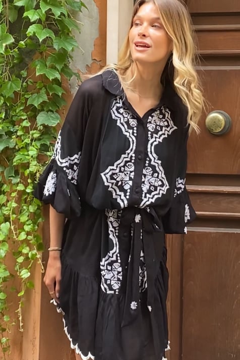 Vidéo: Robe Courte Federica