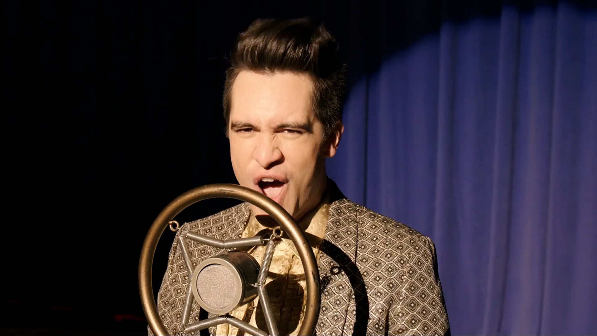 Frozen 2 – Panic! At The Disco Featurette