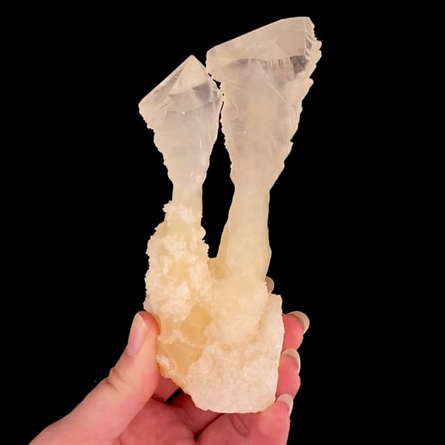 Calcite (fine scepter crystals)