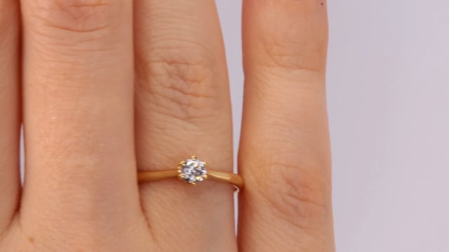Wideo Pierścionek zaręczynowy  z diamentem Kartezja z żółtego złota