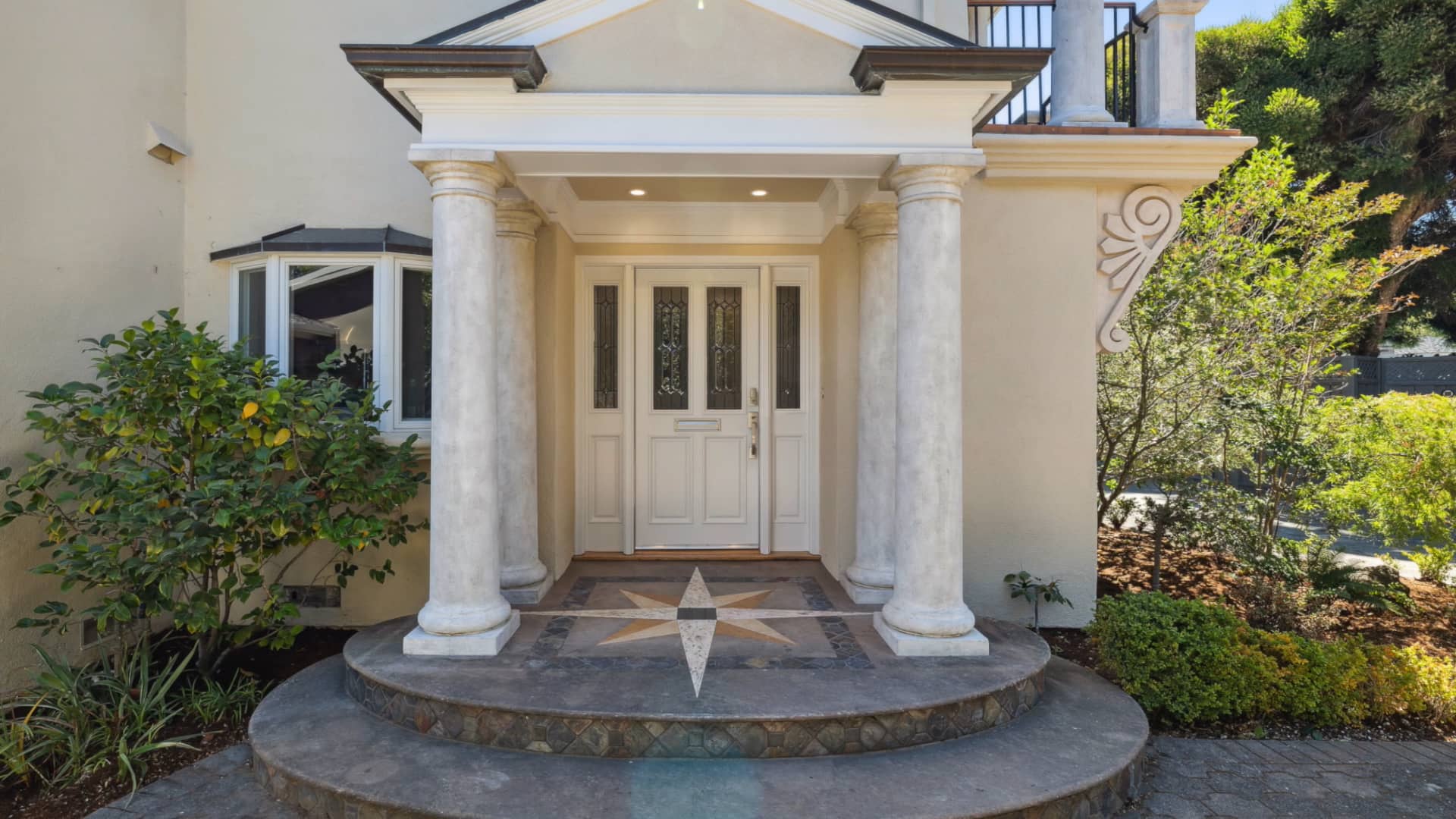 1055 Atkinson Lane, Menlo Park Presented by Richard Williamson on Vimeo