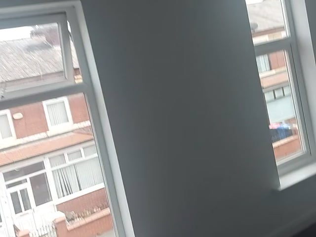 Video 1: Big double bedroom for rent in salford