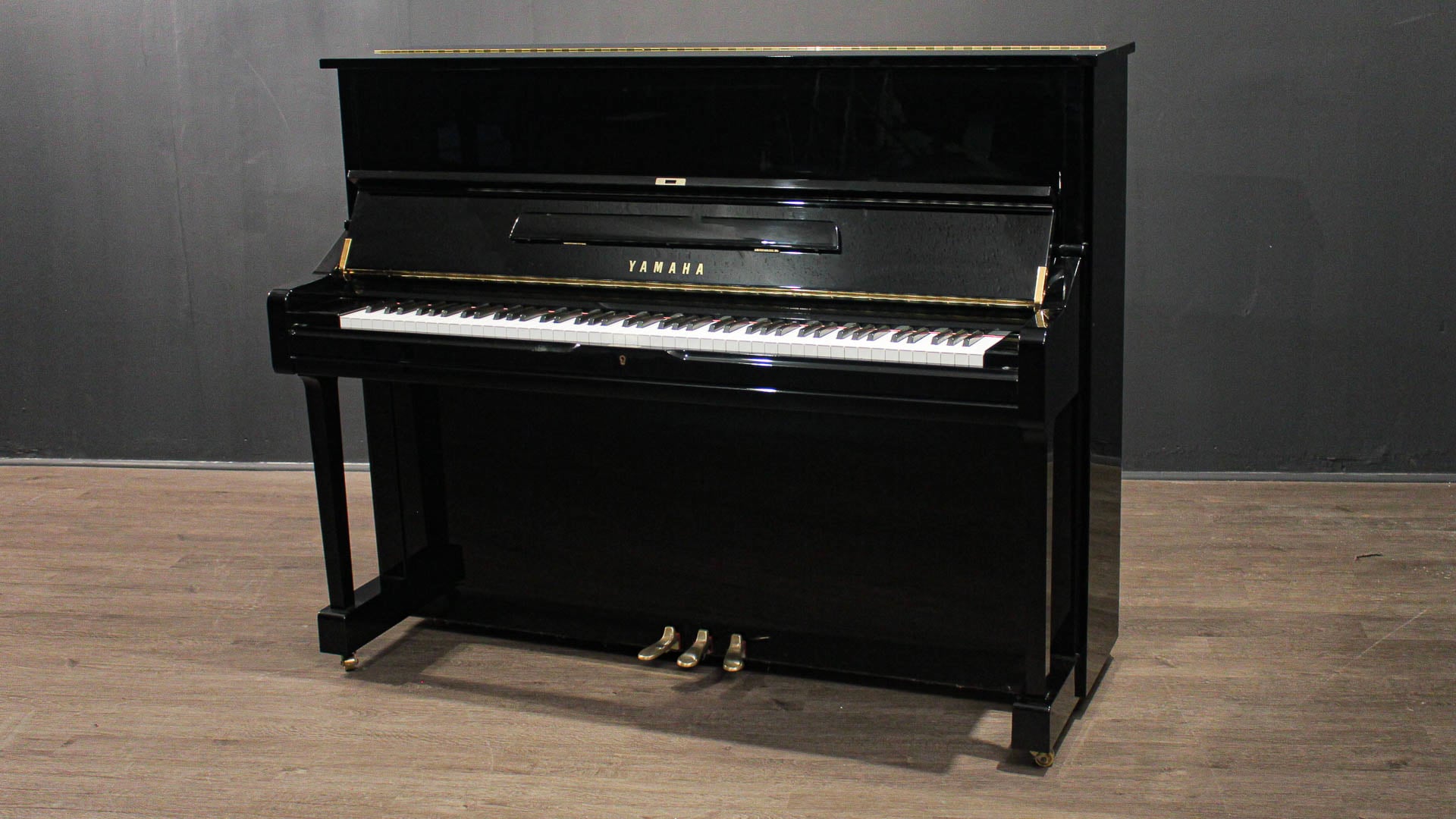 Yamaha u1 online series