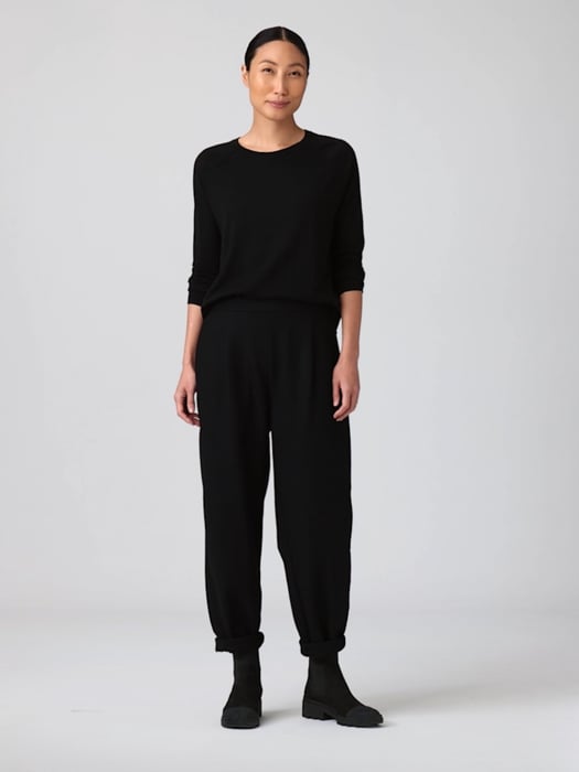Voula Plus Size Stretch Waistband Capri Pants (Black, Grey) (EXTRA BIG –  Pluspreorder