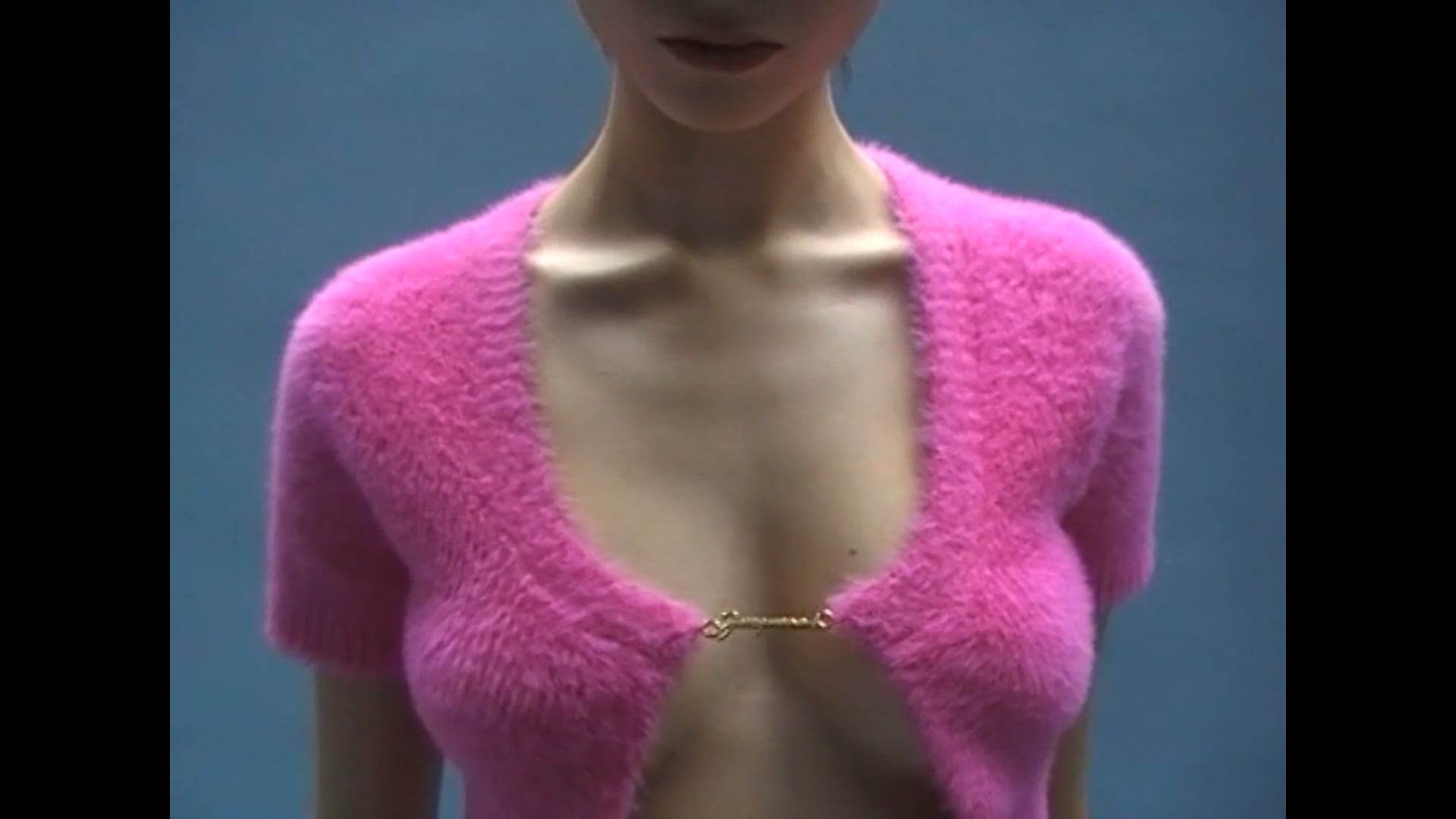 (JACQUEMUS) un monde en feu / le sauveur