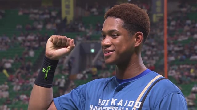 ファイターズ・万波中正選手ヒーローインタビュー 8月12日 福岡ソフトバンクホークス 対 北海道日本ハムファイターズ