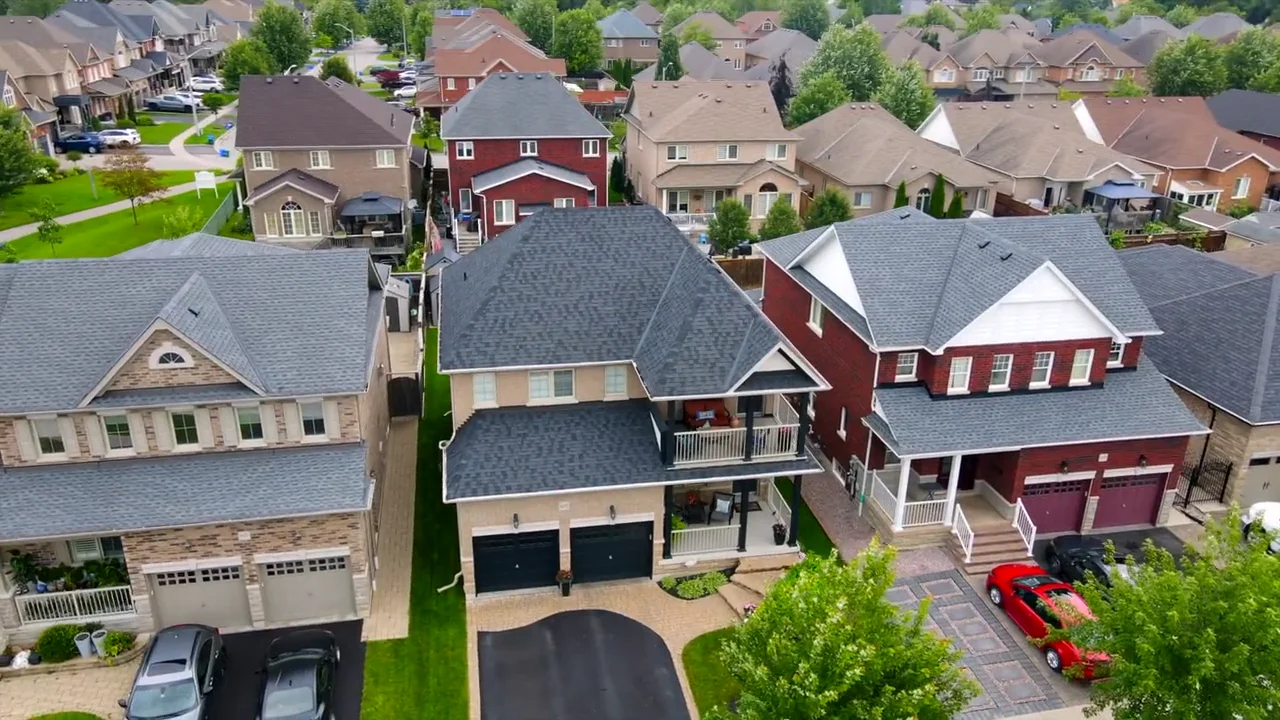 825 Barbados Street, Oshawa MLS on Vimeo