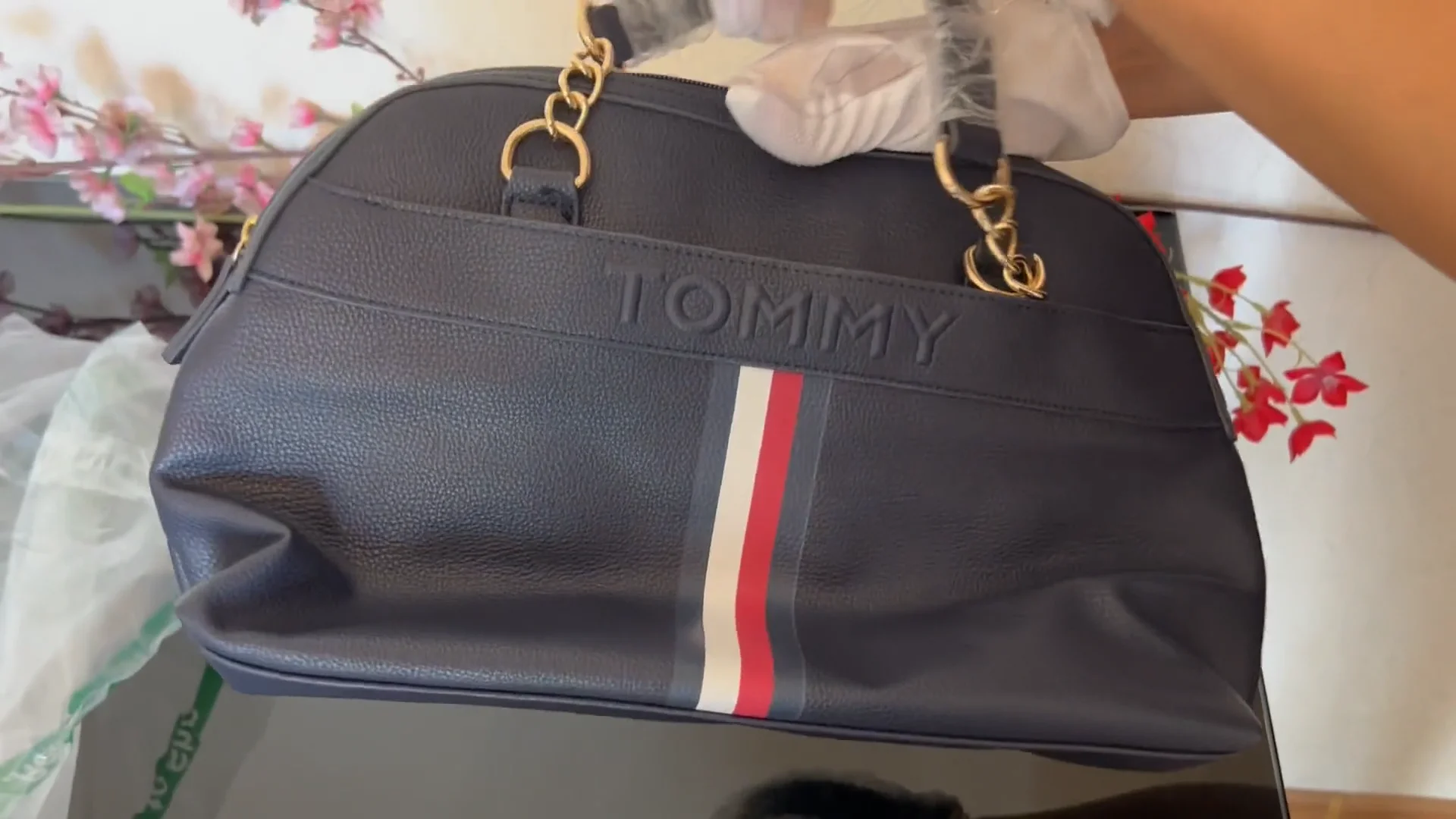 Tommy Hilfiger Samantha II Satchel on Vimeo