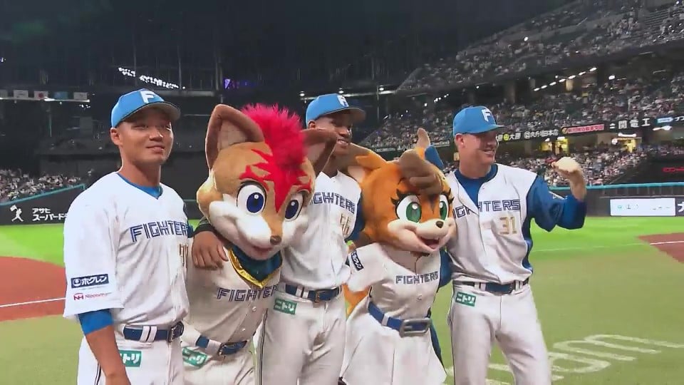 ファイターズ・マーベル投手・王柏融選手・万波中正選手ヒーローインタビュー 8月17日 北海道日本ハムファイターズ 対 千葉ロッテマリーンズ