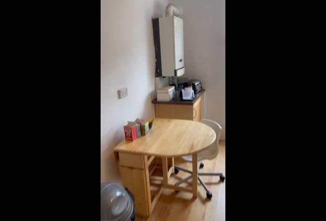 Excellent Comfortable 2 bed flat share (4) 1 room  Main Photo