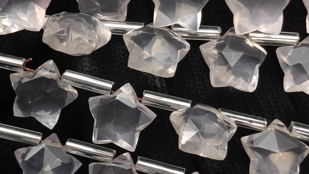 宝石質ローズクォーツ AAA- スターカット10×10mm 1連(8粒) - 天然石