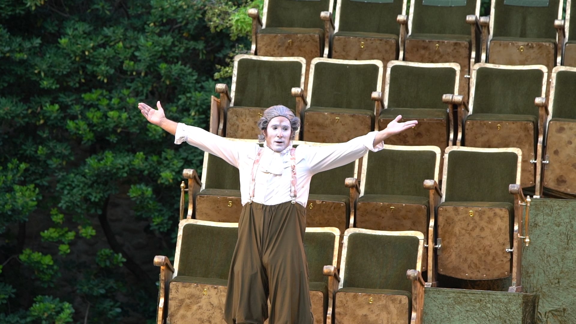 GRAN SONATA (Cia Le Puant) - Teaser de Carrer / Calle / Street