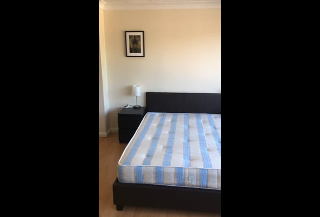 Double Room - Wordsworth Way Main Photo