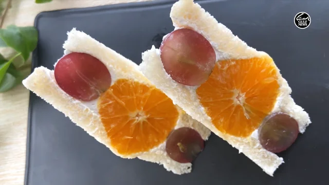 Clementine Sando (Japanese Fruit Sandwich) - Easy Recipes