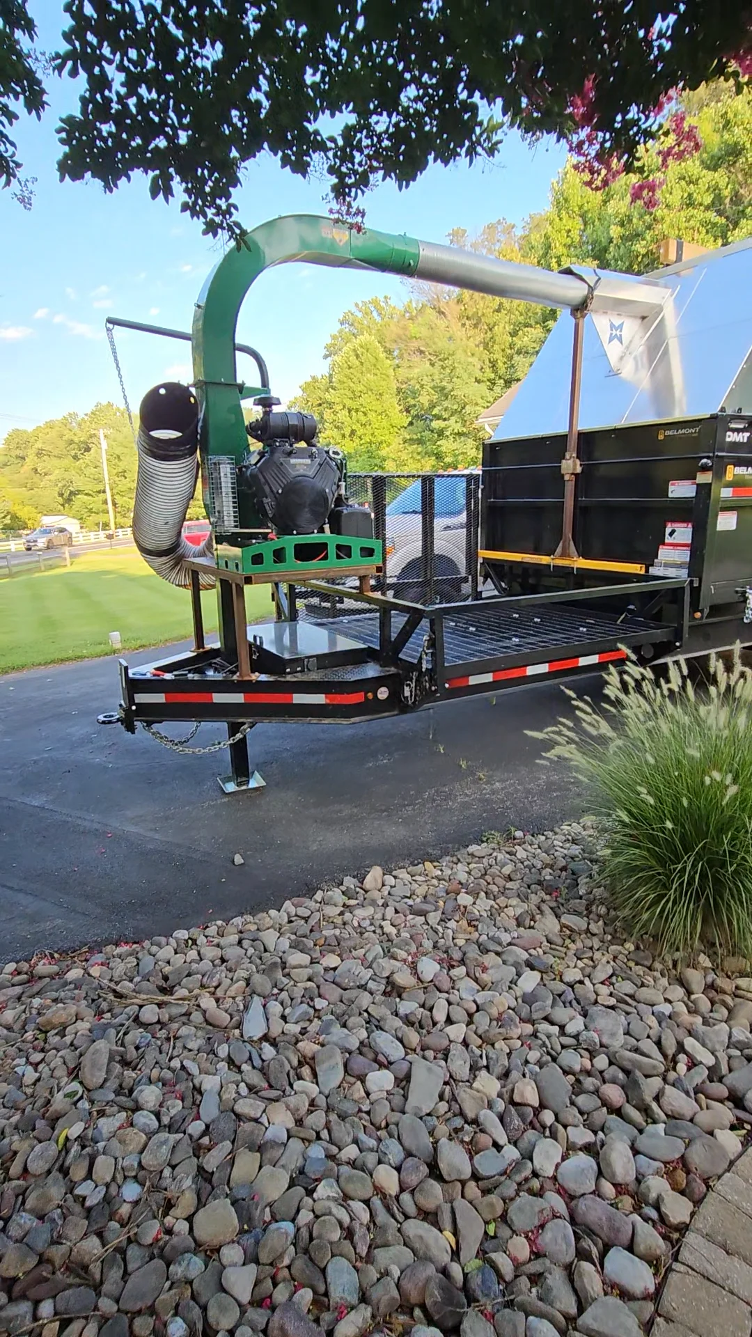 Is this the best leaf vac rig ever on Vimeo