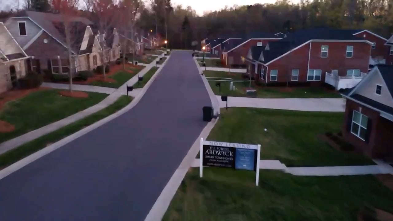 https://i.vimeocdn.com/video/1714932339-4973d25de77e8d07fbe3f38c70f8fd1368c468173f31126949bcef6f382484e4-d