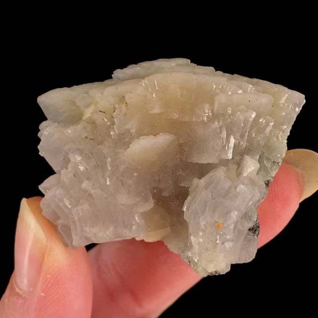 Prehnite (beautiful form and color)
