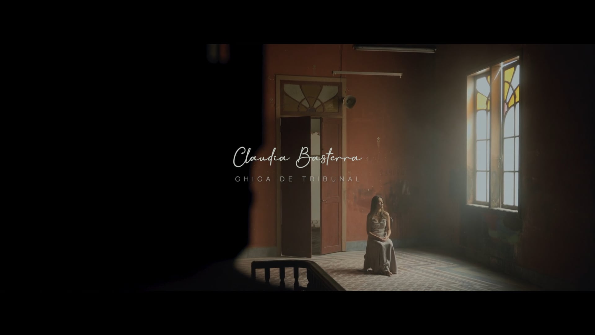 Videoclip - Chica de Tribunal