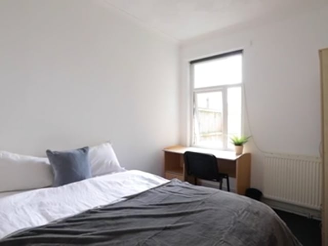 Stunning Rooms - No Deposit - Netflix Included Main Photo