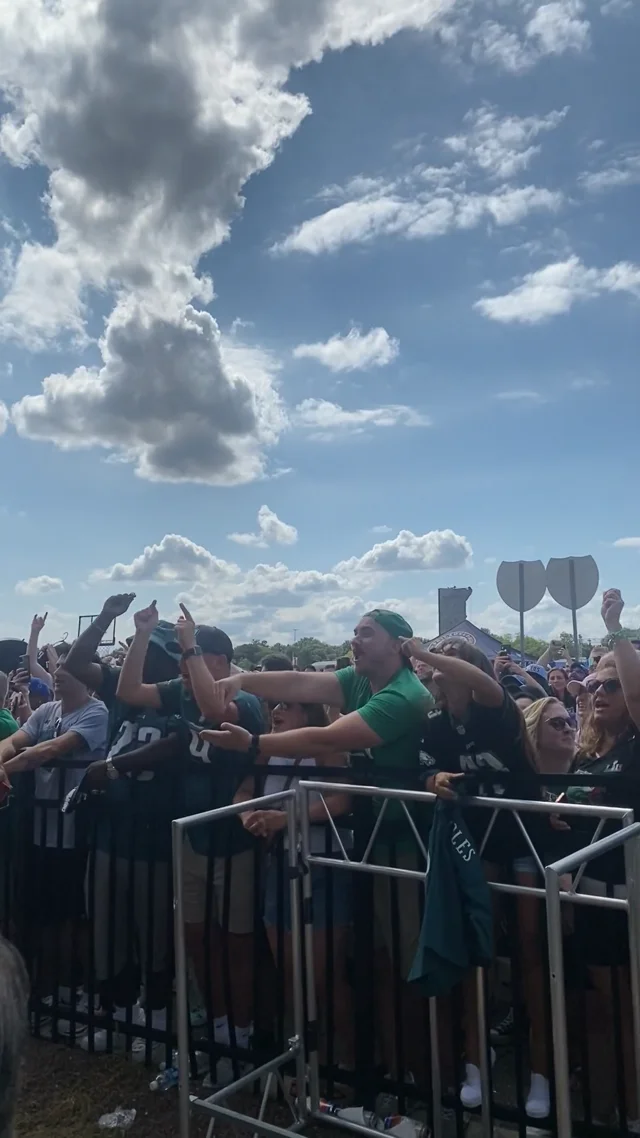 Meet Eagles QB Nick Foles at Cherry Hill Barnes & Noble book signing