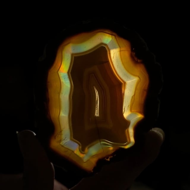 Agate (var: Iris Agate) (rainbow iridescence)