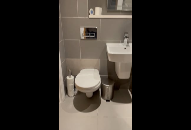 Double room + Ensuite + All Bills + Fab Location Main Photo