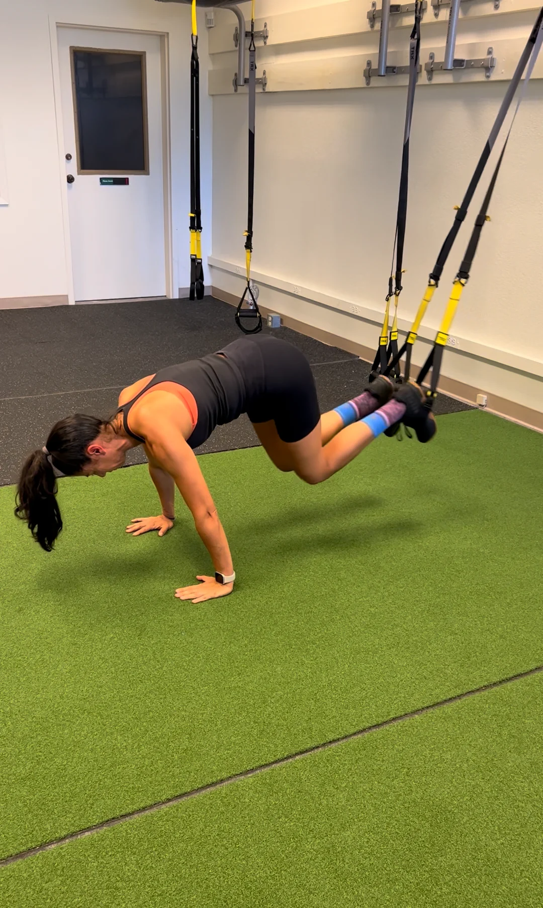 TRX Plank Knee Tucks on Vimeo