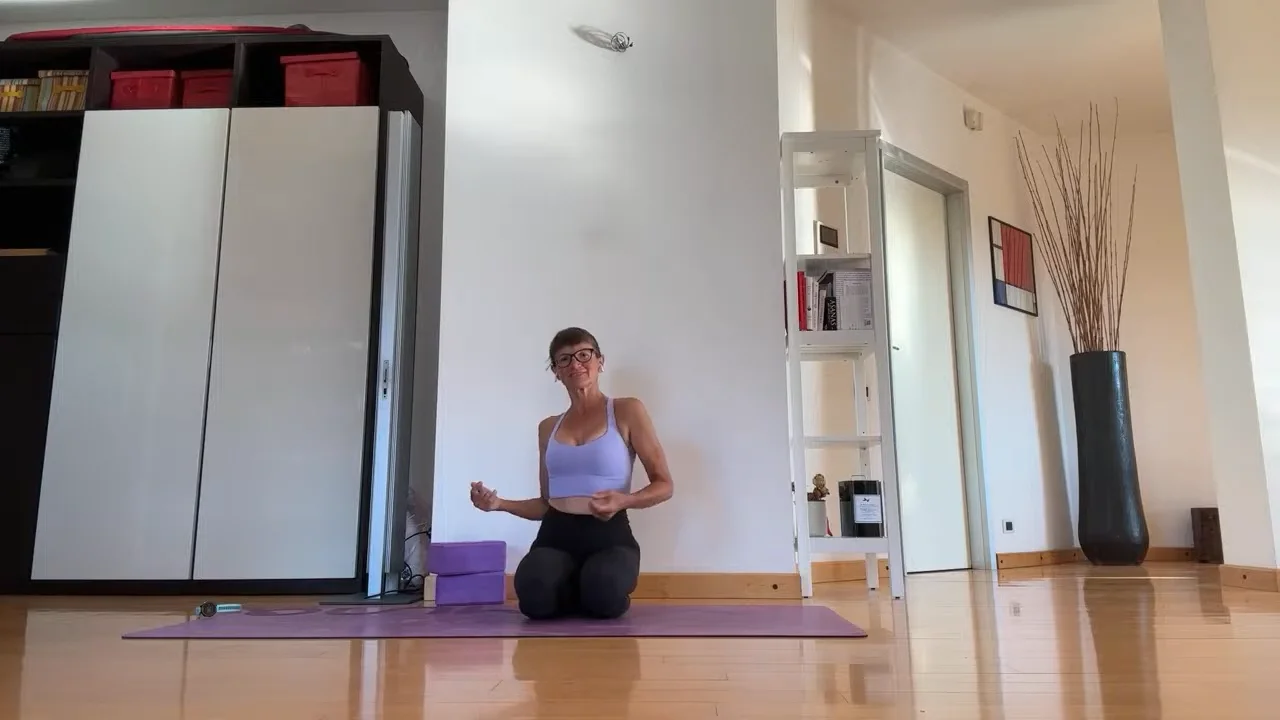 Dharma Yoga 60' con Carlotta Redaelli - 6 set 23 on Vimeo