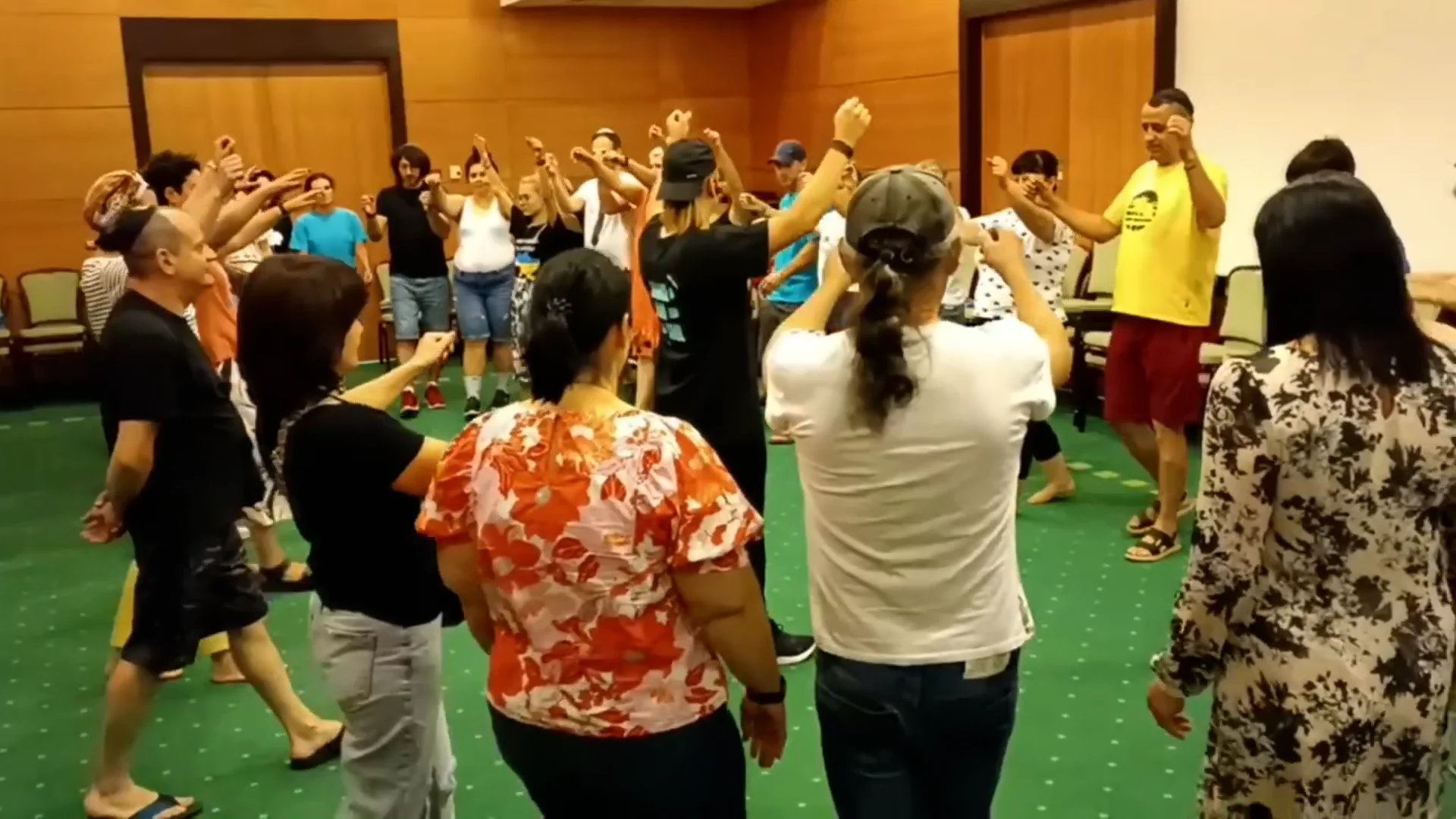 israeli-dance-at-romanian-summer-camp-for-families-from-odessa-migdal