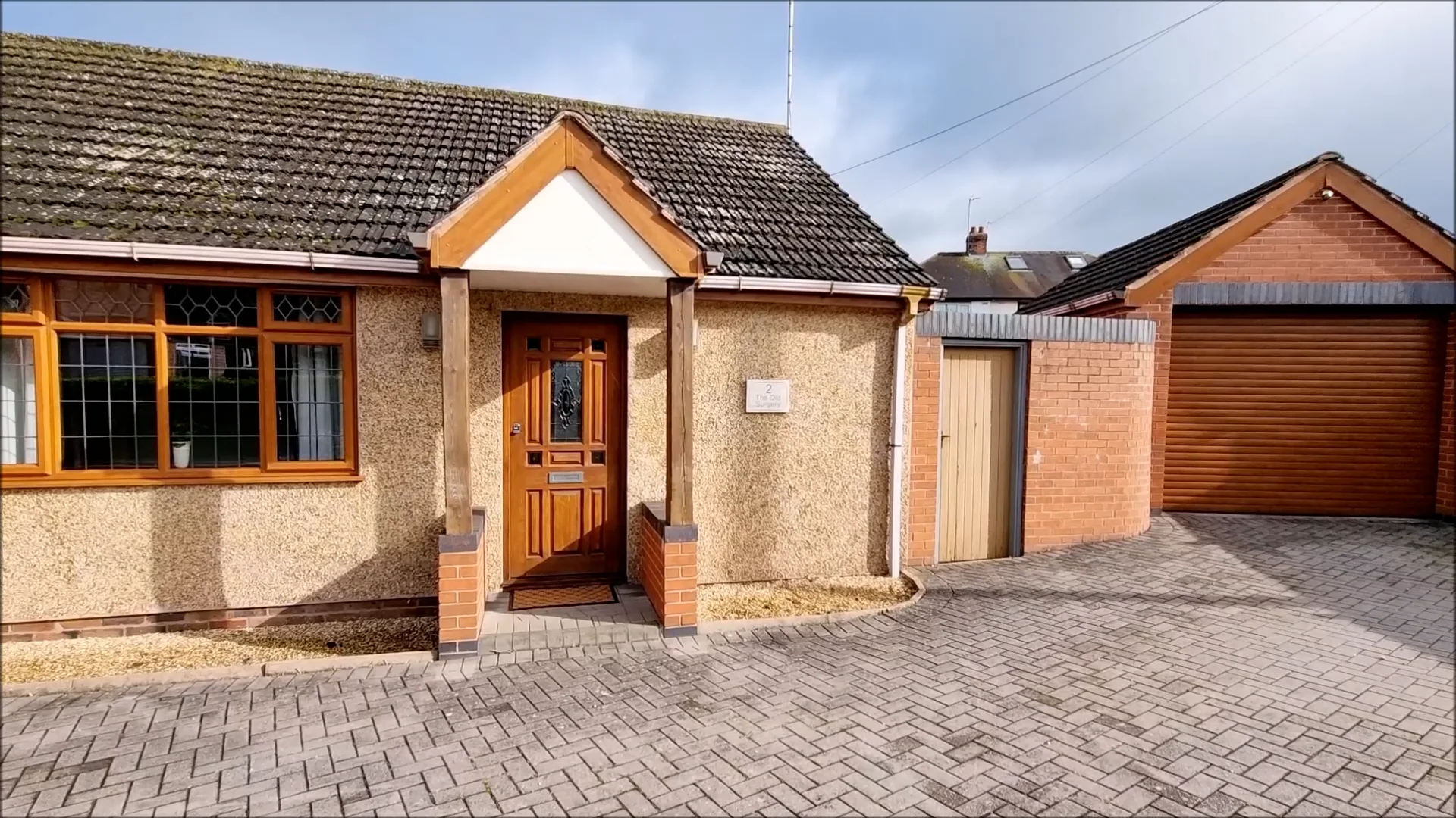 2 Elmwood Drive Video Tour on Vimeo