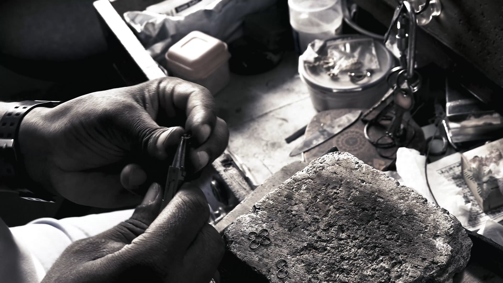 Manos que hablan_Tráiler