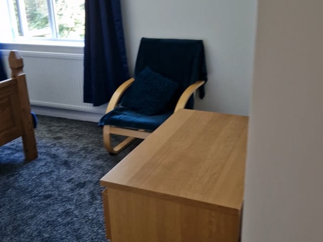 Double room to let with family Main Photo