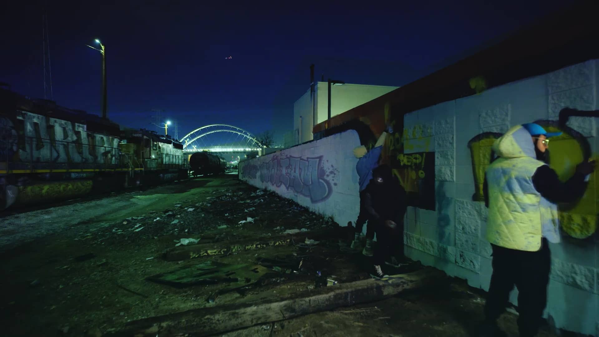 Black Eyed Peas, Daddy Yankee BAILAR CONTIGO (Official Music Video