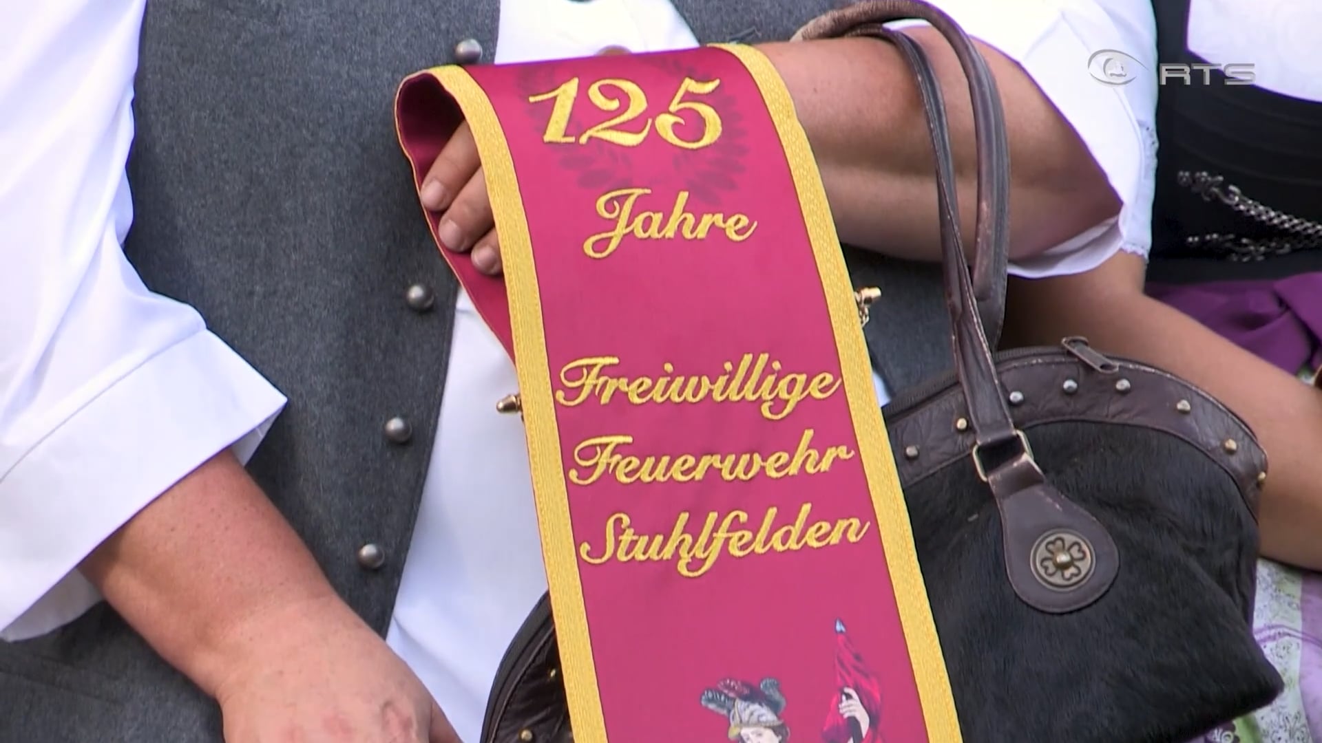 die-ff-stuhlfelden-bekommt-zum-125er-ein-neues-feuerwehrhaus-spendiert