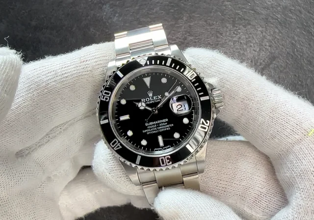 Rolex Submariner 16610 2001 - Buy from Timepiece trading ltd UK