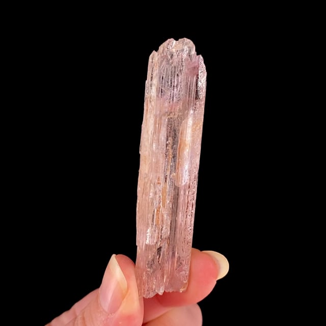 Spodumene var: Kunzite (classic material)