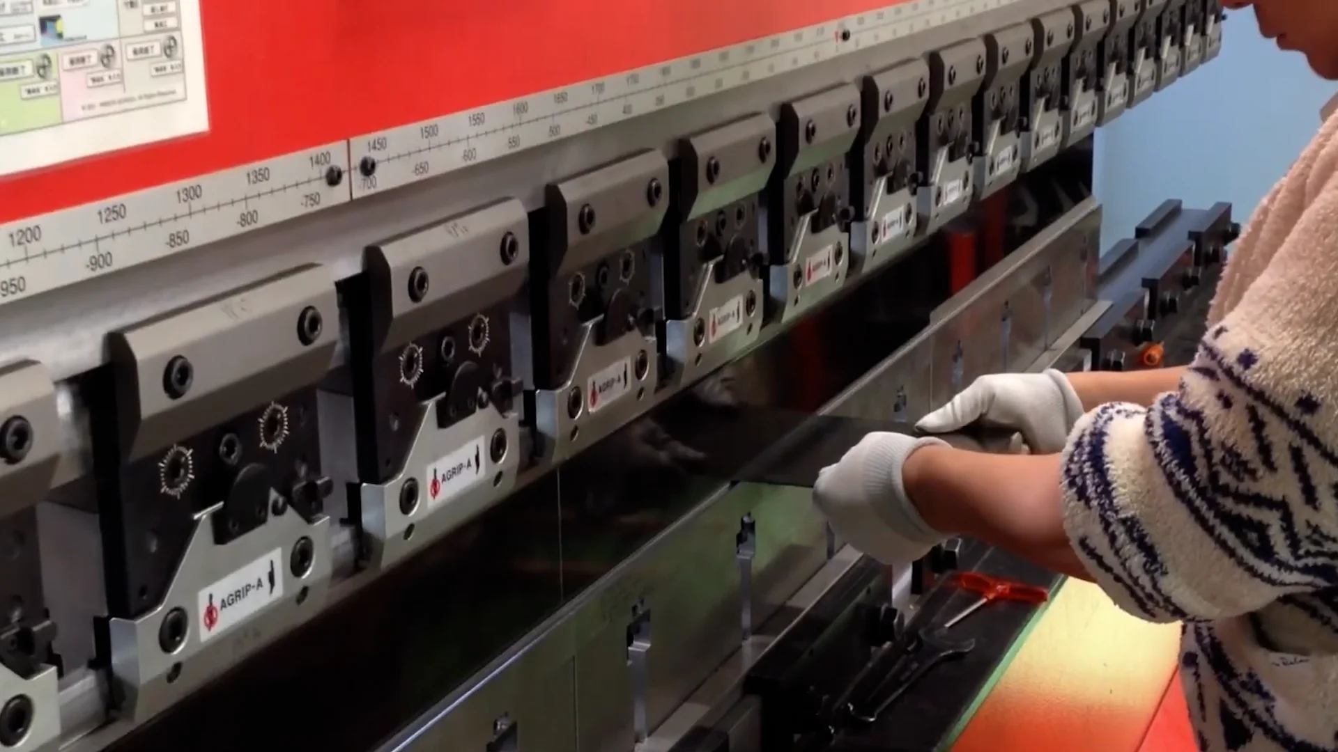 Sheet metal bending machine on Vimeo